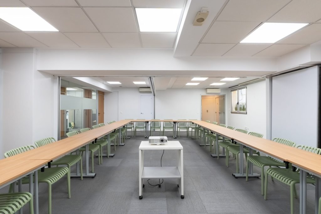 Sala de reuniones para grupos grandes en Atocha, Madrid